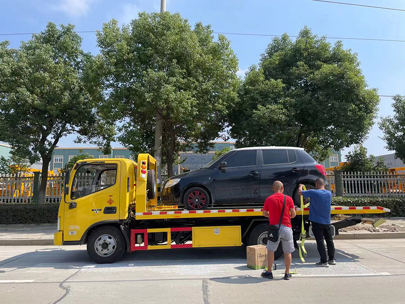 車輛突然無法啟動？緊急拖車救援指南