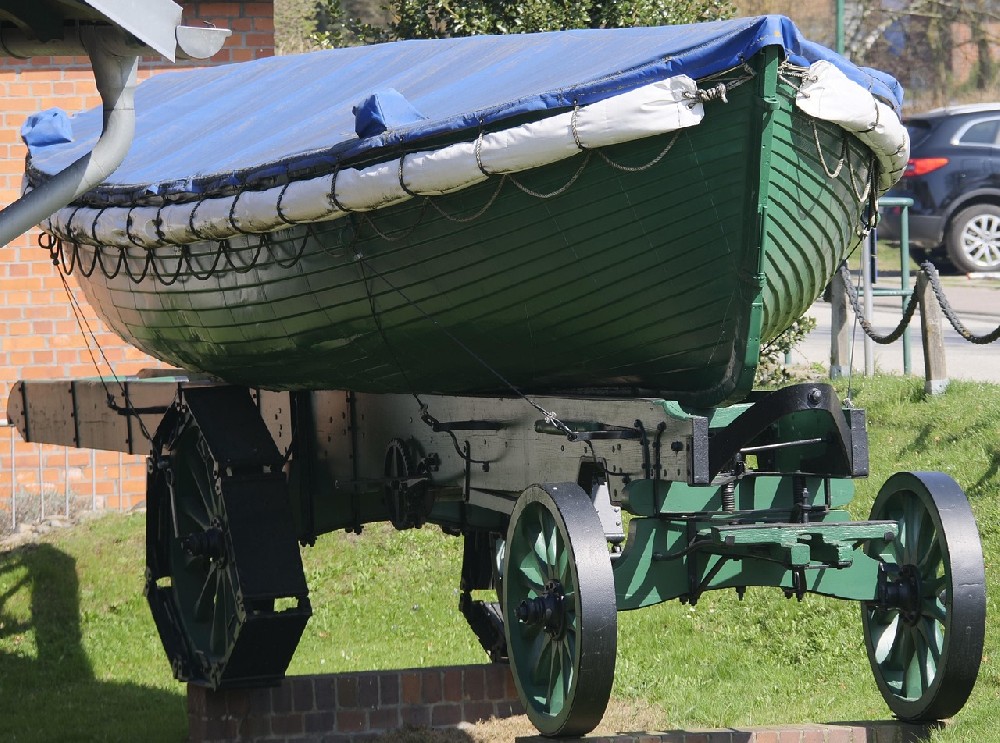 青島拖車救援：緊急時刻的救星，您身邊的拖車專家！